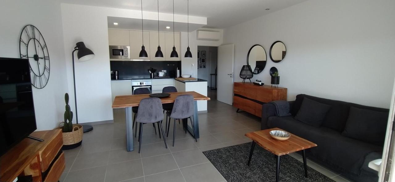 Appartement Standing Au Coeur D'Albufeira Bagian luar foto